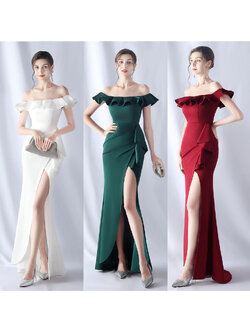 kudapy ชุดราตรียาวสีขาว/สีแดง/สีขาว ทรงเปิดไหล่ระบาย เอวระบาย กระโปรงผ่าหน้าทรงหางปลา ชุดราตรีออกงานกลางคืน