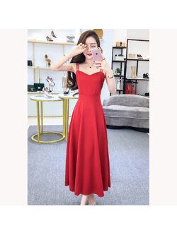 kudapy เดรสยาวสายเดี่ยวสีแดงเรียบหรูออกงานสีสันสุดแซ่บ