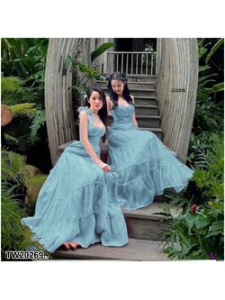 kudapy แม็กซี่เดรสผูกไหล่ซิปหลัง งานมีซับใน มีฟองน้ำ กระโปรงหลาช้้น เนื้อผ้าผ้าแก้วขุ่น ใส่ได้ตลอด