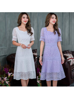kudapy เดรสลูกไม้เนื้อนิ่มแขนสั้นคอเหลี่ยมสีขาว/สีม่วง ลายสวย ดีเทลแต่งลูกไม้คาดช่วงเอว และสะโพก ปลายแขนแต่งจั้มสวยหวานน่ารักมากๆค่ะ