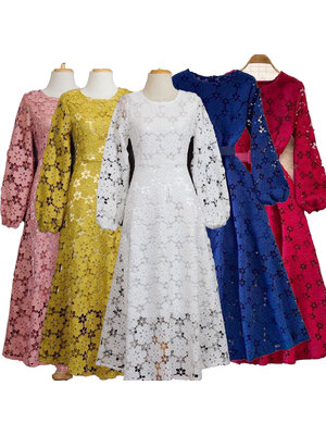 kudapy เดรสลูกไม้แขนยาว+เข็มขัด สีกรมท่า สีขาว สีเหลือง สีชมพู เดรสลายดอกไม้ลายชัดแน่นสวย ซิปยาวซ่อนด้านหลัง