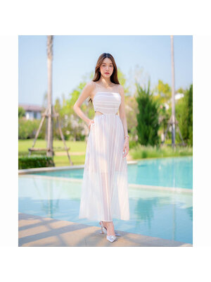 kudapy เดรสยาวสีขาว สายเดี่ยว เป็นผ้าฉลุวงกลม ดีเทลสวยมากๆ เว้าเอวทำให้ดูไม่ตัน ด้านหลังเป็นสายแบบผูกหลัง สามารถปรับระดับได้