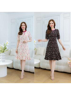 kudapy เดรสลายดอกจิ๋วน่ารัก มีดีเทลตัดสีพื้นขอบคอและกระดุม ช่วงชายกระโปรงเป็นระบายเฉียง