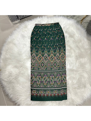 kudapy ผ้าถุงทอลายสีเขียว ใส่ออกงาน งานเก็บเอวทรงสวย ผ้าทอลายอย่างดี งานตัดเย็บอย่างดี มีซับใน ซิบหลัง