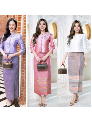 kudapy เซตสีขาวเงิน เรือนต้น เสื้อผ้าไหมอัดกาว กระดุมผ่าหน้า รุ่นนี้สวยลุคคุณนาย ผสมผสานความเป็นไทยได้อย่างลงตัว+ผ้าถุงทอลายกวินตรา