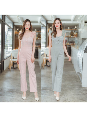 kudapy จั๊มสูทขายาวสีชมพู/สีเขียว สายเดี่ยวระบายแขนกุดลูกไม้สวยดูดี