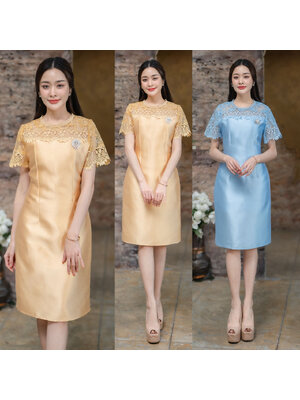 kudapy เดรสสั้นสีเหลืองทอง/สีฟ้า ผ้าไหมจิตลดามีซับในตัวผ้าไม่ได้อัดกาวไม่บาง ช่วงอกและแขนแต่งลูกไม้แบบ3มิติ
