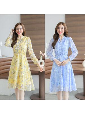 kudapy เดรสสั้นสีโทนฟ้าดอกม่วง/สีโทนเหลือง ชีฟองลายดอก เป็นเดรสแขนยาว ช่วงอกมีดีเทลตีเกล็ดกระดุมหน้า