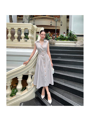 kudapy เดรสสูททรงสวยคลาสสิค ผ้านุ่มใส่สบาย มีความทิ้งตัว เดรสมีซับในทั้งตัว กระเป๋าจริง กระดุมจริง มาพร้อมกับเข็มขัดสามารถปรับได้