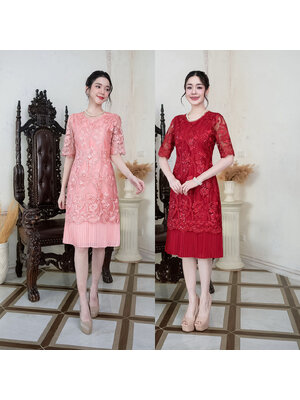 kudapy เดรสสั้นสีแดง/สีชมพุโอรส ผ้าลูกไม้เงาแต่งเลื่อมทั้งชุด สวยเนื้อผ้าดีมาก มีซับในทั้งชุดซิปหลัง