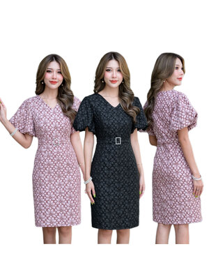 kudapy เดรสสั้นลูกไม้ผ้านูนสามมิติสีดำ /สีชมพูกะปิ เอวแต่งเข็มขัดผ้าหัวเพชร แขนพองเย็บกุ้นด้านในให้เป็นจีบพองดูสวยหรูแบบเก๋มาก