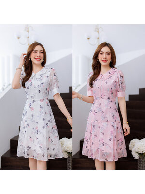 kudapy เดรสสั้นสีขาว/สีชมพู คอปกเคริฟเย็บเปหยักสวย ผ้าทอมีเทคเจอร์ พิมพ์ลายดอก สวยลงตัว มีดีเทลแต่งลูกไม้และกระดุมช่วงอก