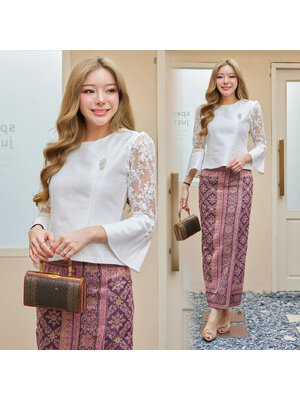 kudapy ชุดเซ็ทเสื้อสีขาวแขนยาวลายลูกไม้ตรงแขน ลูกไม้ฝรั่งเศส +ผ้าถุงสีน้ำเงินลายไทย ใส่ออกงาน สวยดูดี