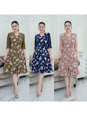 kudapy เดรสสั้นสีกรม/สีชมพูกะปิ/สีเขียวขี้ม้า ผ้าลายดอกไม้ผ้านุ่มลื่น เป็นชายระบาย ช่วงแขนต่อผ้าชีฟอง ระบายอากาศได้ดี ด้านหน้าชุดแต่งเป็นกระดุม