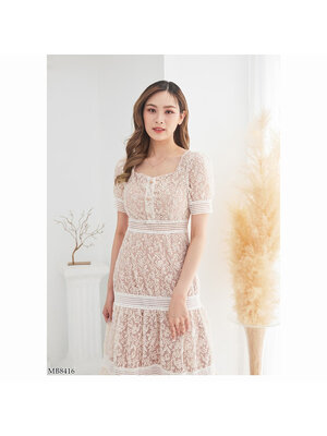 kudapy เดรสยาวสีครีม ลูกไม้ออกงานแขนตุ๊กตาV2 ใส่สบายสวยดูดี ซิปหลัง แต่งกระดุมหน้า ใส่ออกงาน