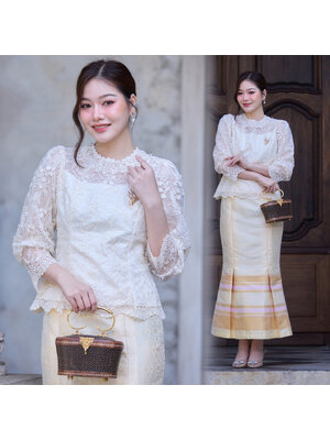 kudapy ชุดเซตผ้าไทย ชุดไทย เสื้อลูกไม้ใยบวบฝรั่งเศษ (สีขาวนวล) ผ้าถุง ผ้าไหมแพรวา ทอลายกาฬสินธุ์