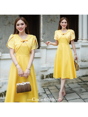 kudapy เดรสสั้นสีเหลือง ผ้าโพลีเอสเตอร์เกาหลี ตัวเสื้อเป็นคอวีแต่งโบว์ตรงอก แขนทรงทิวลิป กระโปรงทรงทวิตฟรีไซส์