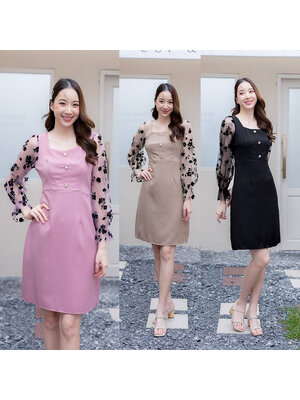 kudapy เดรสสั้นสีชมพู/สีน้ำตาล/สีดำ ทรงสวย เข้ารูป แขนผ้าชีฟองโปร่งลายดอกไม้ กิมมิคแต่งกระดุม งานซิปหลัง