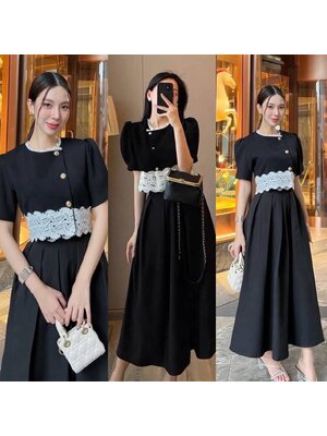 kudapy ชุดเซ็ทเสื้อครอปสีดำแต่งชายลูกไม้สีขาว แต่งกระดุมจริงสีทอง แขนสั้นทรงตุ๊กตา+กระโปรงยาวสีดำ