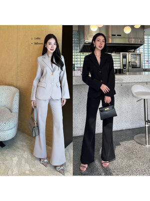 kudapy setsuit เสื้อ+กางเกง ตัวเสื้อแต่งกระดุมทอง 2 เม็ดติดได้ มีซับในทั้งตัว ปลายแขนเสื้อแต่งกระดุมทองเม็ดเล็ก