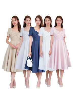 kudapy เดรสแขนสั้น คอเหลี่ยมวี คัตติ้งเริศแบบอลัง เข้ารูป เก็บทรง กระโปรงบานพริ้ว ใช้ผ้าเยอะ เจาะกระเป๋าลึก