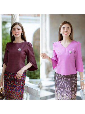 kudapy (เฉพาะเสื้อ) เสื้อสีแดงเลือดหมู/สีม่วง ผ้าไหมประยุกต์ อัดกาวทั้งตัว ทรงสวยแต่งปลายแขนสวยดูดี อยู่ทรง มีซิปหลังสวมใส่ง่าย งานสวยใส่ออกงานหรู