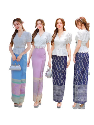 kudapy เสื้อลูกไม้ฉลุสีขาว+ผ้าถุงทอลายสีฟ้า สีชมพู สีกรมท่า งานสวยเข้ารูป ผ้าสวยเนื้อดี ใส่สบาย