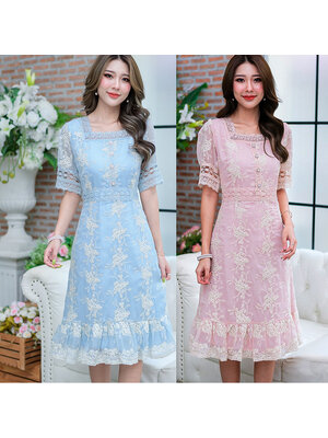 kudapy เดรสสั้นคอเหลี่ยมผ้าปักลายสีชมพู, สีฟ้าอ่อน เนื้อผ้าพริ้วบางเบาสวมใส่สบายปักลายทั้งชุดสวยมากๆค่ะ ลายดอกไม้ปักเป็นสีทองนะคะ เป็นดิ้นทองสีอ่อนๆ ปักดอกไม้ทั้งชุดสวยหวานมากค่ะ