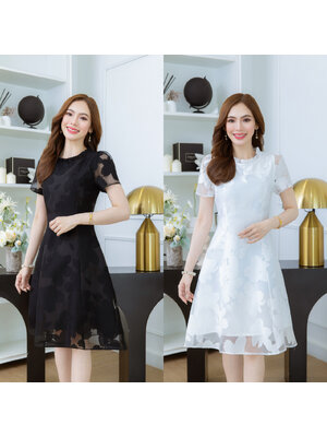 kudapy เดรสสั้นสีขาว/สีดำ ผ้าแก้ว ทอลายดอกไม้ เย็บช่วงรอบแขน สวยแบบไม่คัน ช่วงคอมีดีเทลจับจีบสวย