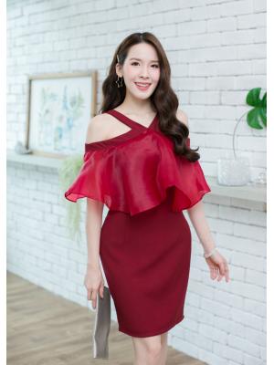 เดรสออกงานสั้นสีแดง แต่งช่วงอกด้วยผ้าแก้วระบาย