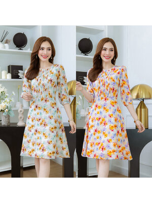 kudapy เดรสสั้นสีโทนดอกเขียวเหลือง/สีโทนดอกม่วงส้ม ลายดอกคอมุก ผ้าลายดอกสไตล์สีน้ำเล่นสีสดใส เนื้อผ้าสว ดีเทลตีเกล็ดช่วงอกสวยละเอียด