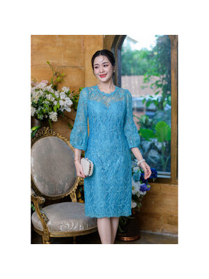 kudapy เดรสสั้นสีฟ้า ผ้าลูกไม้ทั้งชุด แขนยาวปลายแขนแต่งทรงบอลลูน รอบคอแต่งด้วยลูกไม้ผ้าทอลูกไม้เนื้อดีเป็นลุกไม้เงา มีซับในอย่างดี
