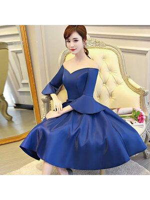 kudapy ชุดเดรสออกงานสีน้ำเงิน ดีไซน์สวย เปิดไหล่ แขนยาวสี่ส่วน ปลายแขนระบาย