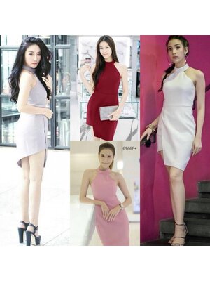 kudapy เดรสสั้นคอกลมแขนกุดสีขาว ,ชมพู, เทา ,แดง ทรงไหล่ล้ำเนื้อผ้าซาร่าสีพื้นเรียบๆ แต่งผ้าป้ายหน้ากระโปรง