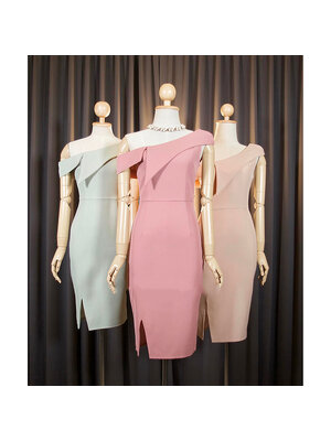 kudapy เดรสสั้นสีครีมนู้ด/สีเขียวอมเทา/แดงเบอรืกันดี้/กรมท่า/ชมพูเข้ม เดรสทรงสอบ ใส่ได้ 2 แบบ พับบ่าดีไซส์อกแหลม