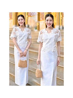 kudapy ชุดเซ็ทเสื้อลูกไม้สีขาวบุหงาพรีเมี่ยม+ ผ้าถุงสำเร็จทอลายอัดกาวอบน้ำยา