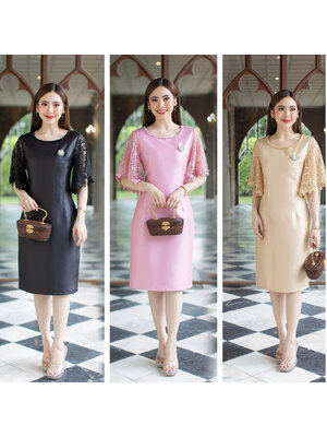 kudapy เดรสสั้นสีดำ/สีชมพู/สีทอง ผ้าไหมตัดแต่งลูกไม้ช่วงแขน ช่องคอใช้มุกโทนสีเดียวกันกับเนื้อผ้า