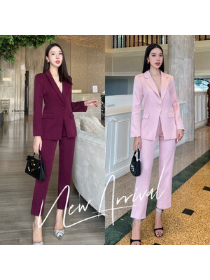 kudapy ชุดเซ็ท Blazer+กางเกง ผ้าดี เสื้อสูทมีซับในอย่างดี แต่งกระดุมผ้าเดียวกับสีชุด คู่กับกางเกงขายาวใส่สบาย