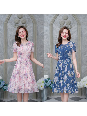 kudapy เดรสสั้นสีชมพู/สีกรมผ้าชีฟอง ลายสวยหวานมากๆ ทรงสวย มีดีเทลแต่งลูกไม้ช่วงอกและรอบคอ กระโปรงจับจีบรอบตัว