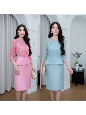 kudapyเดรสสั้นสีฟ้าอ่อน/สีชมพู ผ้าไหมสวยเรียบหรู ดีไซน์ด้านบนเป็นลูกไม้ลายสวย ช่วงเอวแต่งทวิสระบาย ตกแต่งลูกไม้ด้านหน้าช่วงเอว