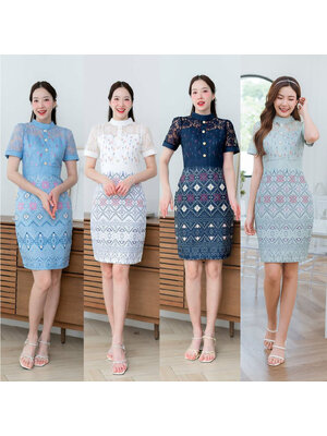 kudapy เดรสสั้นสีเขียว/สีกรม ลายไทยแขนลูกไม้ งานผ้าอัดลายไทย ทรงสวย เข้ารูป เป็นงานซิปซ่อนหลัง แต่งแขนผ้าระบายลูกไม้