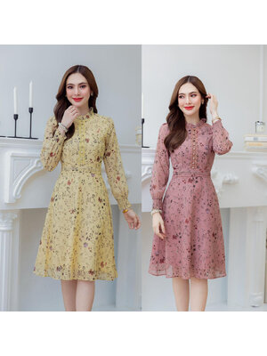 kudapy เดรสสั้นสีเหลือง/สีโทนกะปิ ชีฟอง ดีเทลคอจับจีบเล็ก ช่วงอกแต่งด้วยลูกไม้และกระดุม ตีเกล็ดรอบเอว ทรงสวย