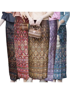 kudapy ผ้าถุงทอลายผ้าไหมแพรวากาฬสินธุ์ สีแดง สีน้ำตาลทอง สีดำ สีเขียว สีดำ งานเนียบ ผ้าทอลายอย่างดี เก็บเอวสวยมากค่ะ