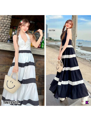 kudapy เดรสยาวคล้องคอ แต่งทูโทน สวย หรู ดีเทลตัวเสื้อด้านบนเป็นคล้องคอ ด้านหลังเป็นสม็อค ตัวกระโปรงแต่งทูโทนสลับเป็นชั้น