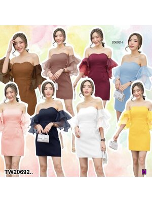 kudapy เดรสปาดไหล่แขนผ้าแก้ว สม็อกหลัง+ซิป งานเเพทเทิรน์สวย งานสวยดูหรู