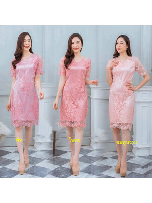 kudapy เดรสสั้นไปงานลูกไม้ 3 มิติ สีชมพู /สีพีท /สีชมพูหวาน ผสมกริสเตอร์ ซับในซิบหลังอย่าง ทรงเรียบๆใส่ออกงานดูดี ดูไฮคลาสมากๆค่ะ