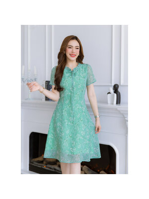 kudapy เดรสชีฟอง แพทเทิร์นตีเกล็ดระบายหางปลา สวยคลาสสิค ผ้าลายดอกแคสเปียสวย มีดีเทลจับจับช่วงคอผูกโบว์