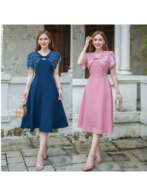 kudapyเดรสสั้นสีชมพู/สีกรม ผ้าโพลีเอสเตอร์เกาหลี ตัวเสื้อเป็นคอวีแต่งโบว์ตรงอก แขนทรงทิวลิป กระโปรงทรงทวิตฟรีไซส์