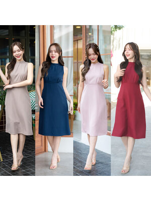 kudapy เดรสสั้นสีโอวัลติน/สีกรม/สีชมพู/สีแดง ช่วงเสื้อเป็นแขนกุดคอปีน สายผูกคอเป็นโบว์ด้านหลังต่อด้วยกะโปรงทรงเอพริ้วๆ ช่วงเอวจับจีบเล็กๆ