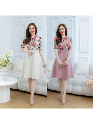 kudapy เดรสสั้นสีครีม/สีชมพูกลีบบัว ลายดอก กระโปรงผ้าพื้น สวยลงตัว มีดีเทลจีบและผูกโบว์ช่วงคอ ช่วงเอวเย็บตีเกล็ดซ้อนเลเยอร์สวย